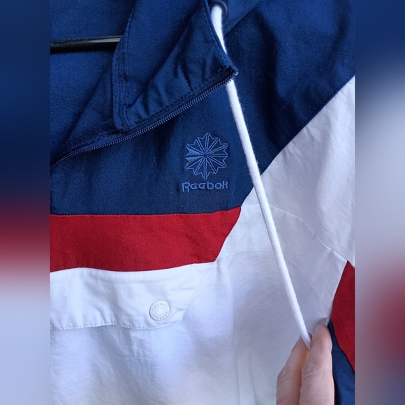 Reebok Men's White, Red, and Blue Rain Jacket_ Large - Picture 3 of 10